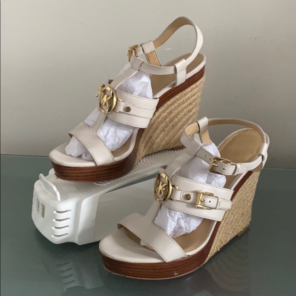 Michael Kors wedge - Picture 2 of 2